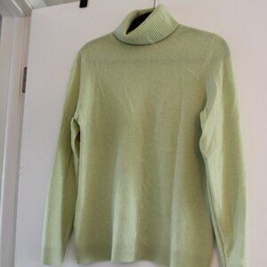 Ann Taylor Green Cashmere Turtleneck